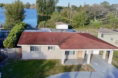 2811 NW 26th Ave 0 1