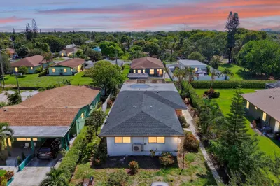 27 NW 14th Avenue 1