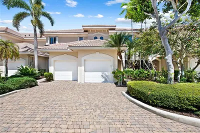 23 Royal Palm Way #10 1