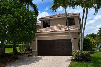 1094 Bluewood Terrace 1