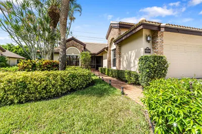 7219 Le Chalet Boulevard 1
