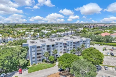 500 Executive Center Dr #3I 1