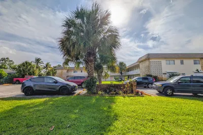 2301 SE 4th Street #12 1