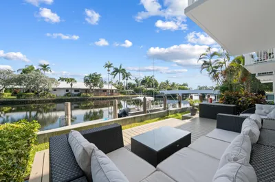 535 HENDRICKS Isle #106 1