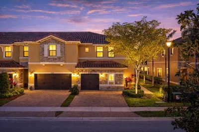8440 Lakeview Trail 1