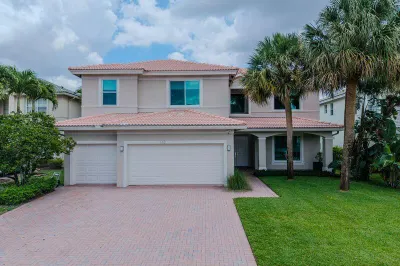 163 Bella Vista Way 1