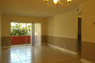 201 BONNIE Boulevard #105 1