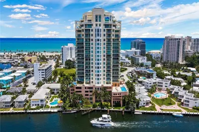 3055 Harbor Drive #1402 1