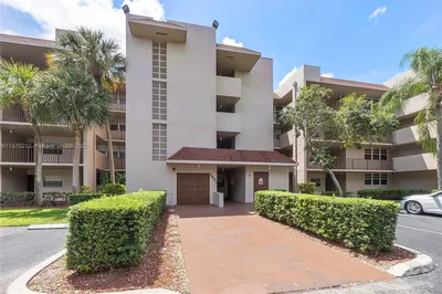 1931 Sabal Palm Dr #202 1