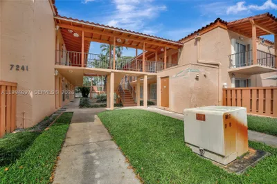 7241 Miami Lakes Dr #D14 1