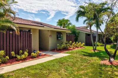 204 Meadows Drive 1