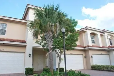 4920 Vine Cliff Way E 1