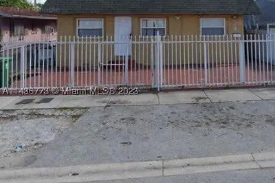 2715 NW 22nd Ct 1