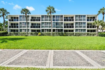 1 Harbour Way #203 1