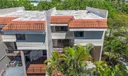 End unit with great privacy
