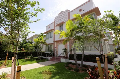 811 Jefferson Ave #202 1