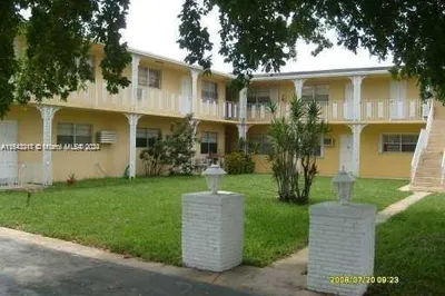 Hollywood Residential 1