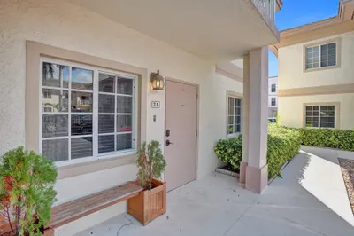 2000 Taylor St #2A 1