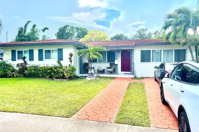 106 N 32nd Ave 1
