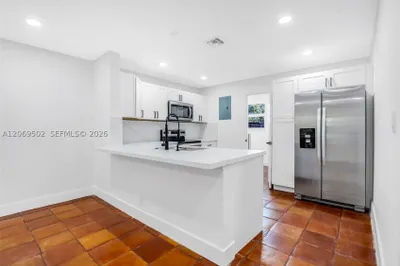 850 SW 12th Ct #850 1