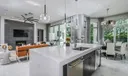 1050 SE Faulkner Ter Terrace Photo