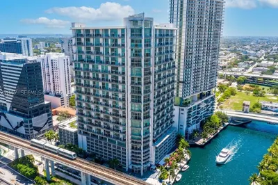 690 SW 1st Ct #1913 1