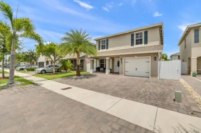 537 NE 6th Ct 0 1