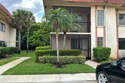 331 Lakeview Dr #101 1