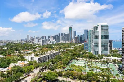 2475 Brickell Ave #2206 1