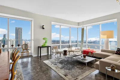 1425 Brickell Ave #60E 1