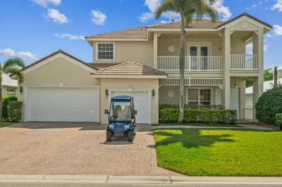 206 Magnolia Lakes Boulevard 1