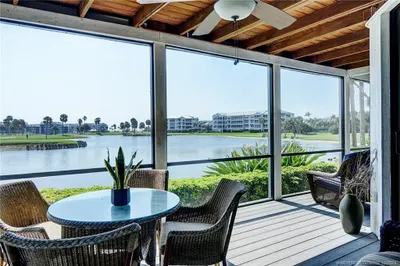 311 NE Golfview Circle 1
