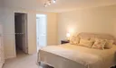5445 Collins Ave #M21 Photo