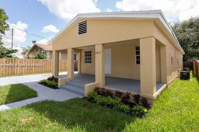 8367 NW 14th 1