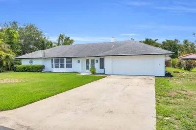 133 Fairview E 1