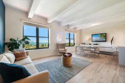 1330 Ocean Dr #R5D 1