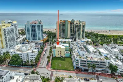 1460 Ocean Dr #404 1