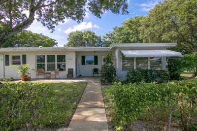 1086 S Oakridge Circle 1