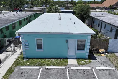 633 NW 15th Terrace 1