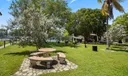 370 E Laurel Dr #3 E Photo