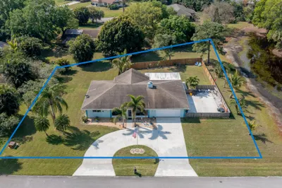 5580 SE Paramount Drive 1