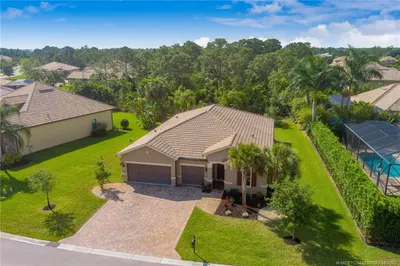 4884 SW Gossamer Circle 1