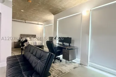 455 NE 25th St #4D 1