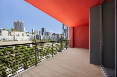 90 NE 32nd St #504 1