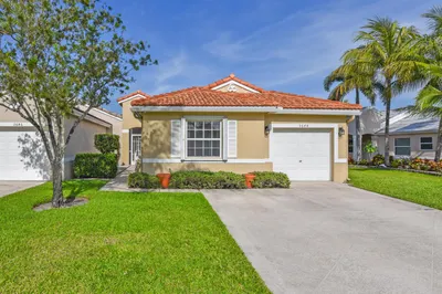 3648 Coco Lake Dr_Denine McKerchie_1