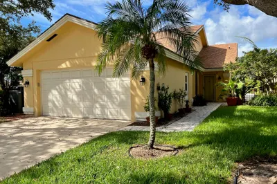 100 Cape Pointe Circle 1
