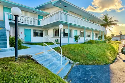 1980 Sunset Avenue #9 1