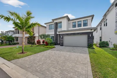 8252 Essex Country Club Drive 1