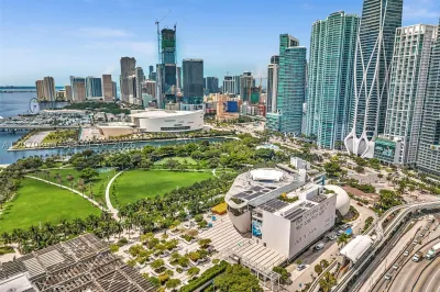 900 Biscayne Blvd #1708 1