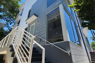 Private Entrance